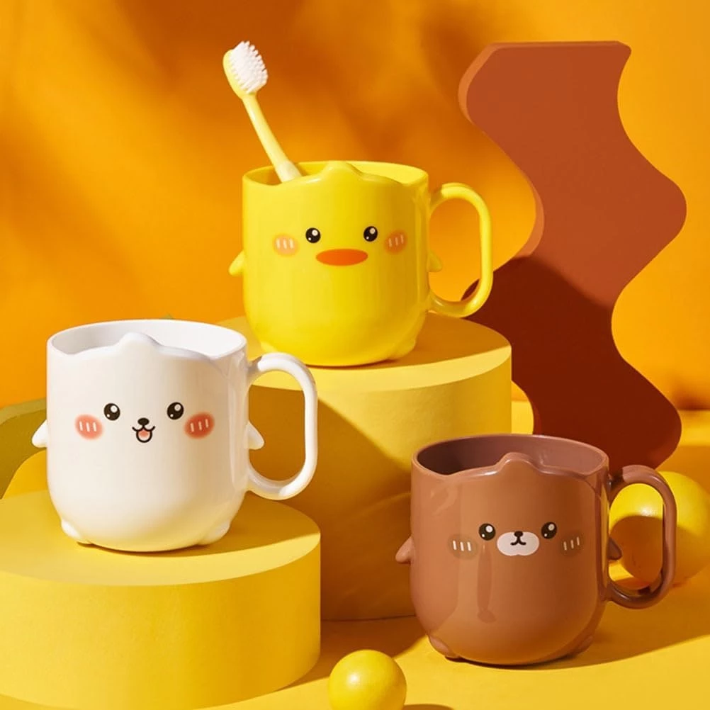 Copo Caneca Divertida de Bichinhos em Plástico com Estampas Fofas